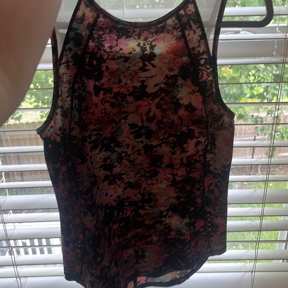 Lululeomen tank - Picture 1 of 4